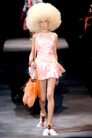 Desfile Louis Vuitton Moda Verano 2011